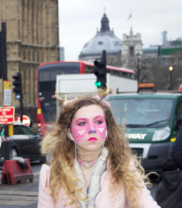 ragazza colorata